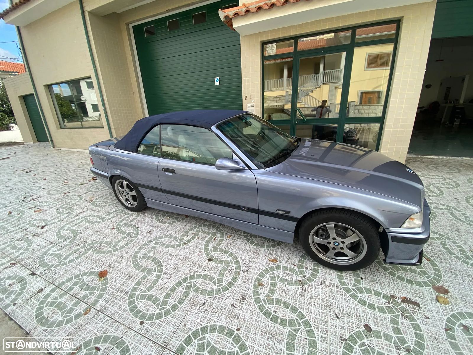 BMW 318 — foto 8 de 14