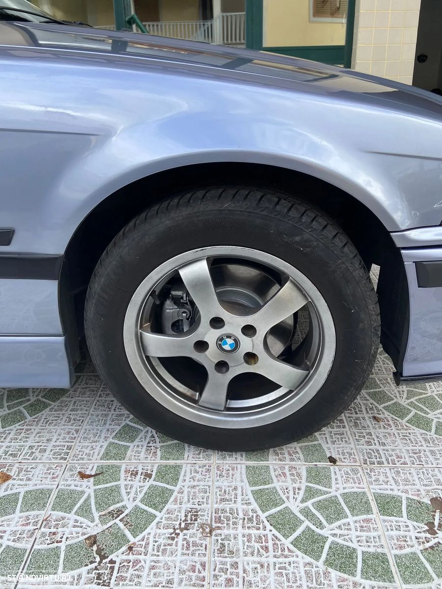 BMW 318 — foto 9 de 14