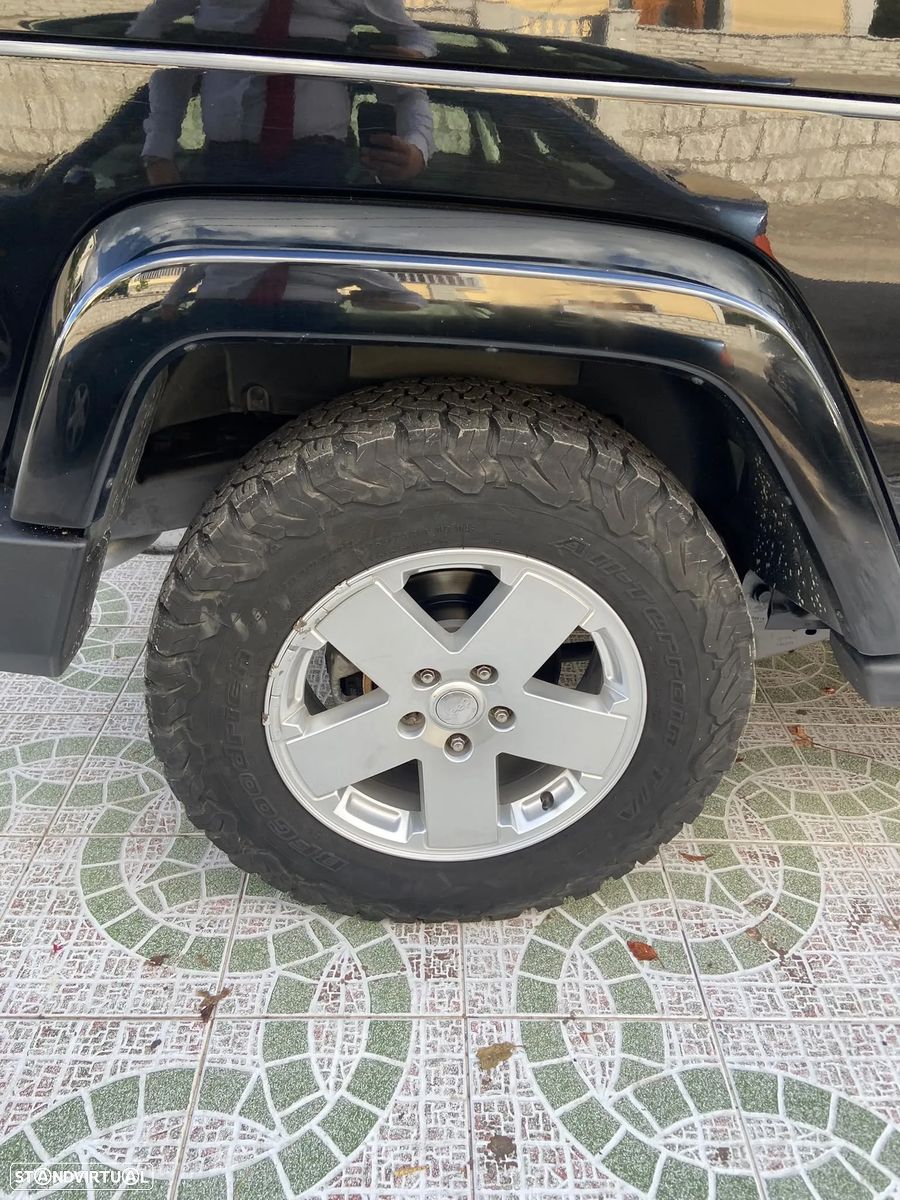 Jeep Wrangler — foto 11 de 12