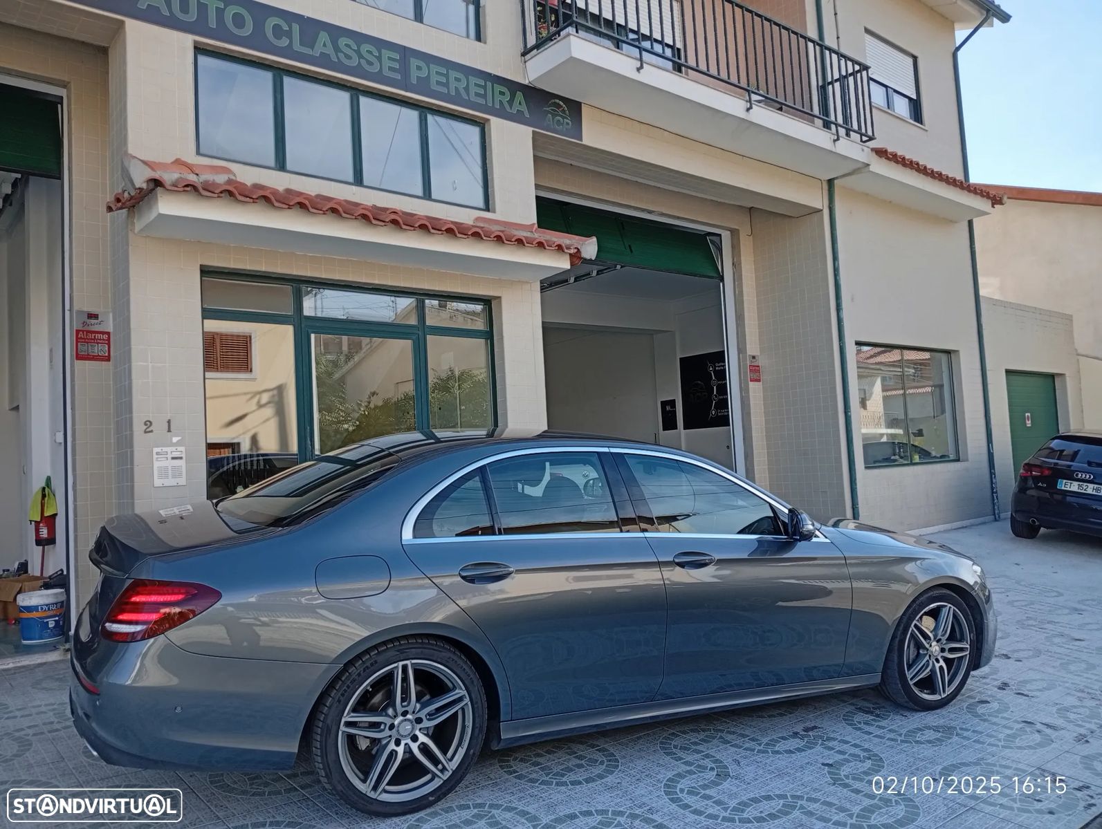 Mercedes-Benz E 220 d — foto 4 de 12