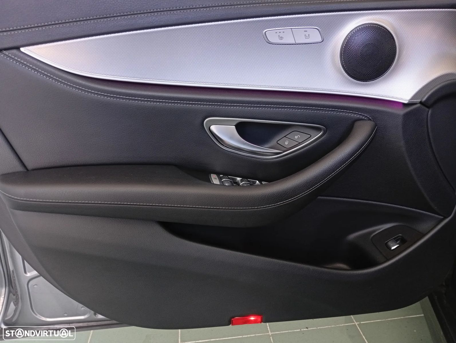 Mercedes-Benz E 220 d — foto 10 de 12